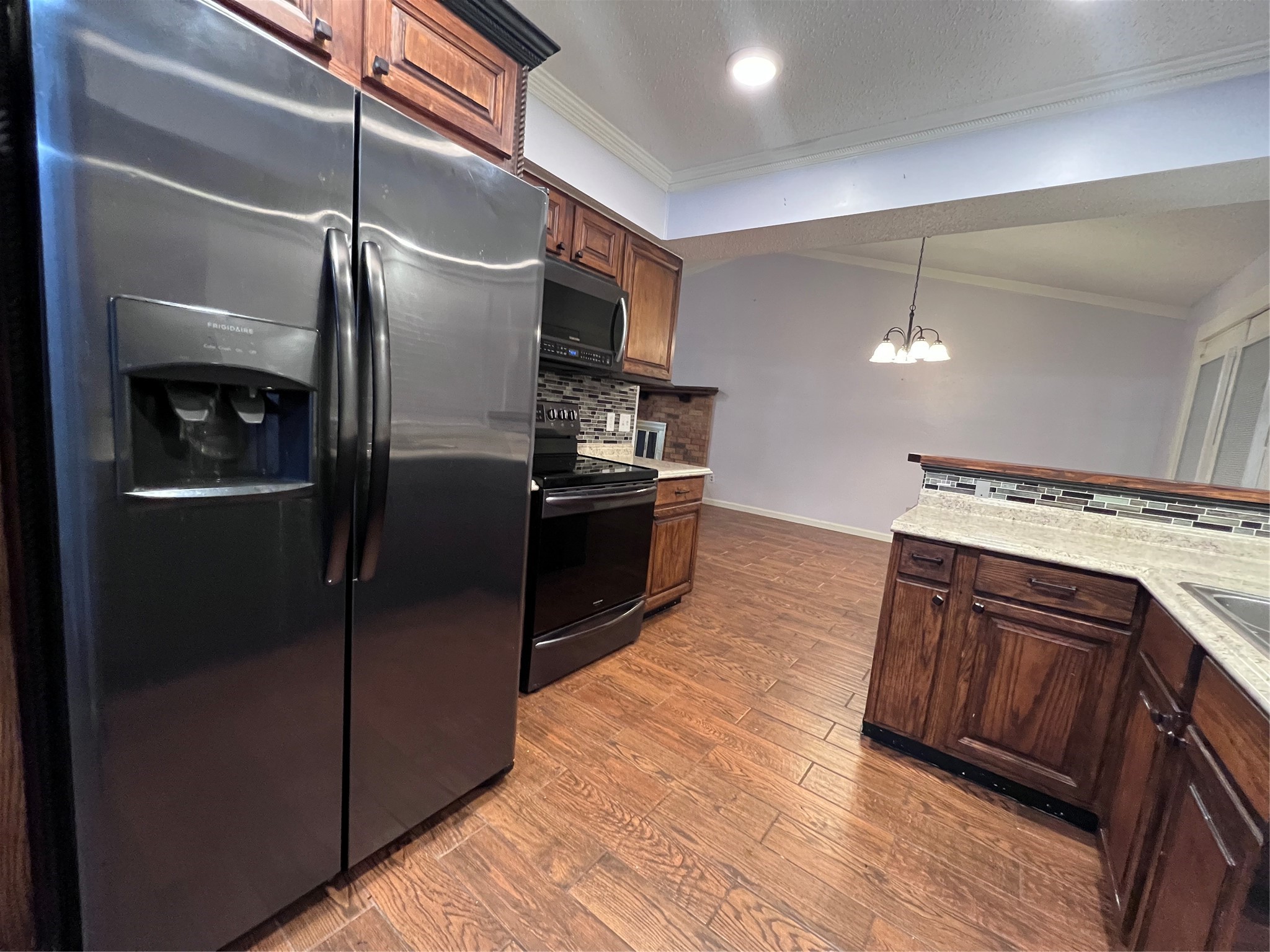2466 Channing Drive Grand Prairie TX 75052