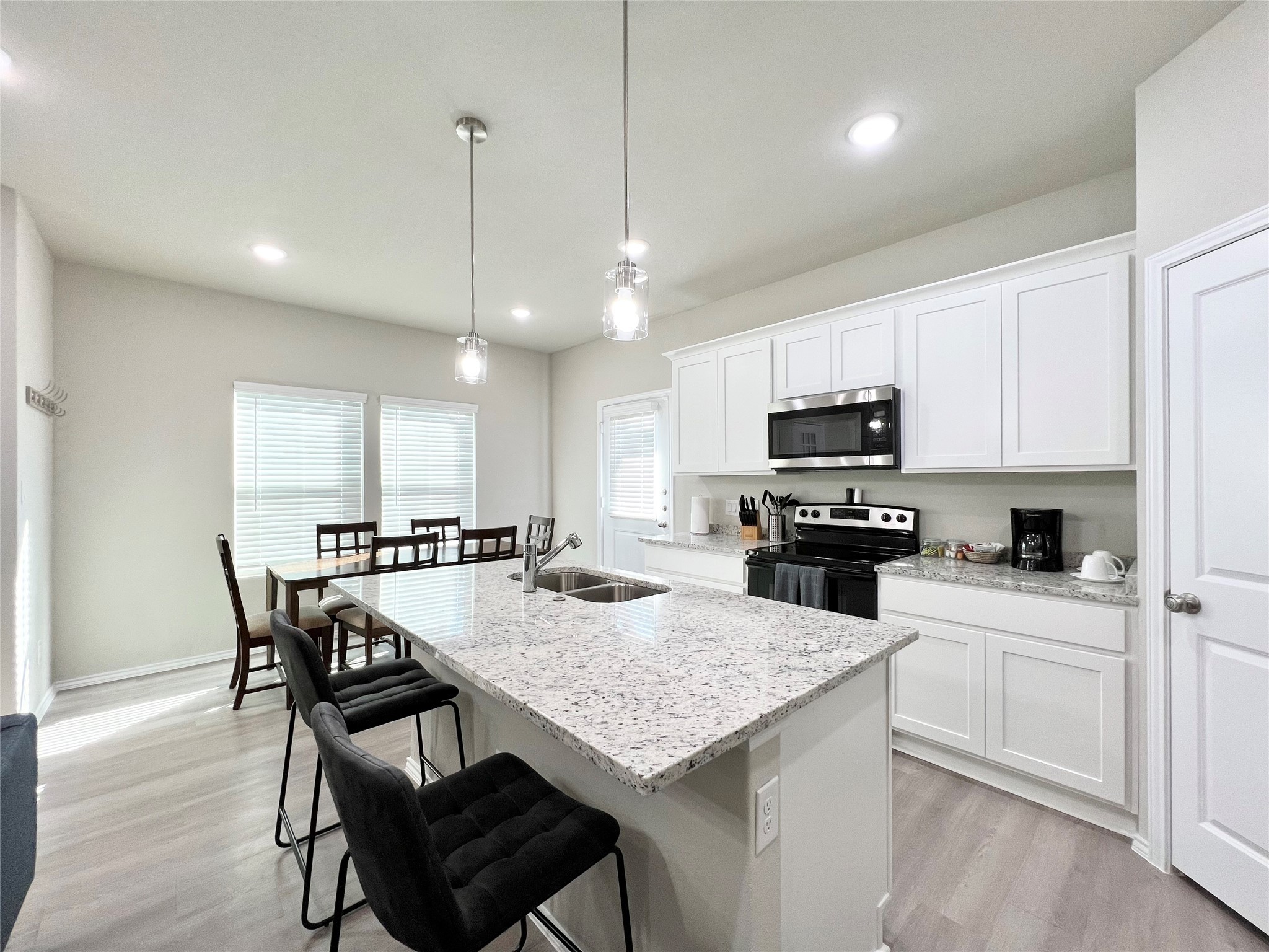 3501 E Renfro Street Burleson TX 76028
