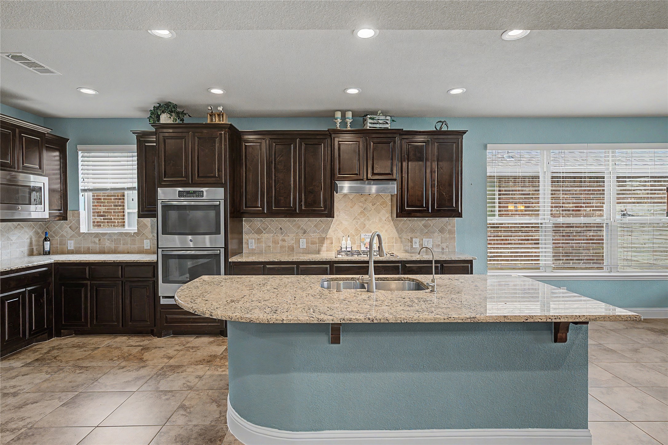 605 Fenceline Drive Argyle TX 76226