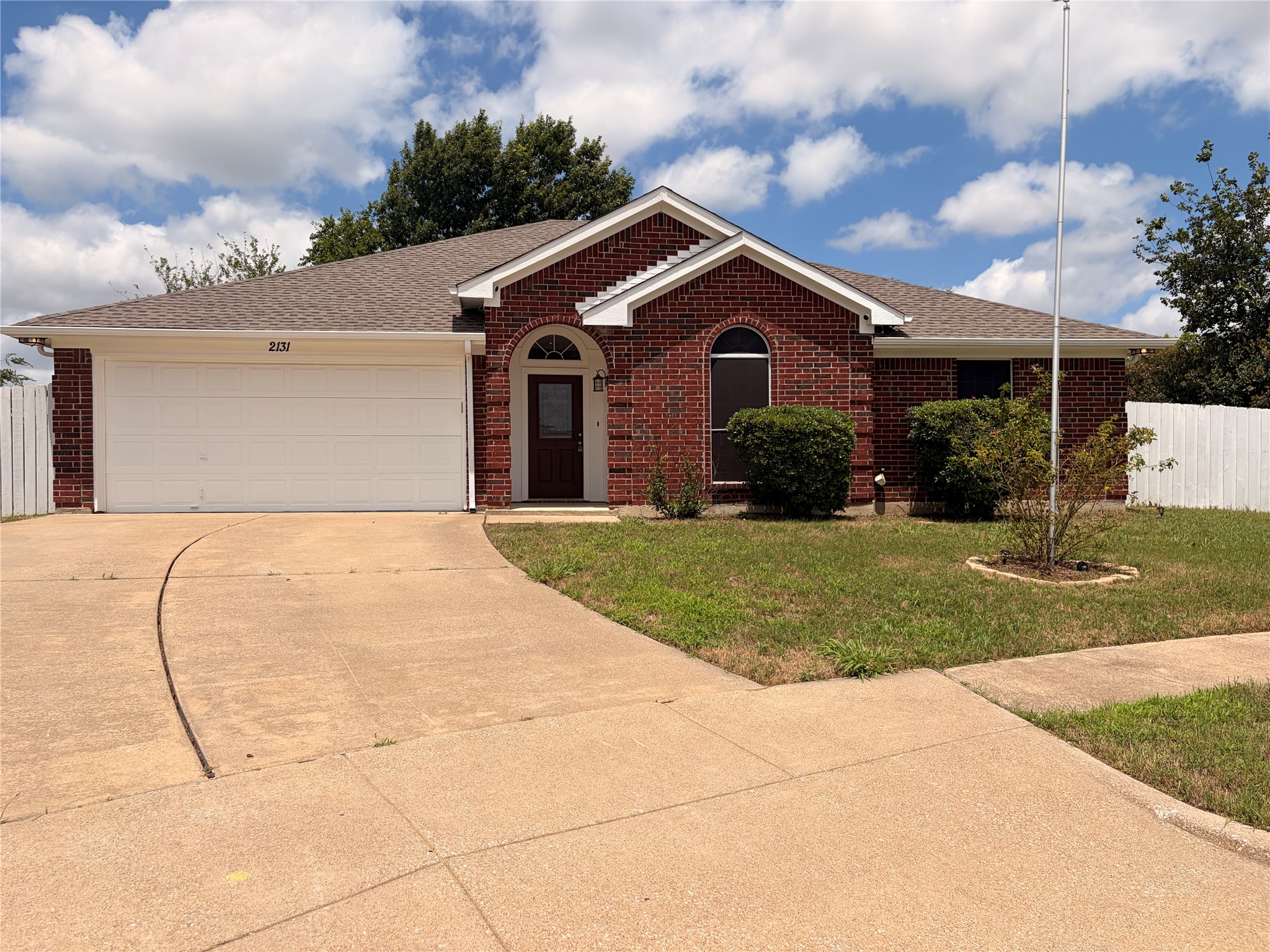 2131 Post Wood Lane Arlington TX 76018