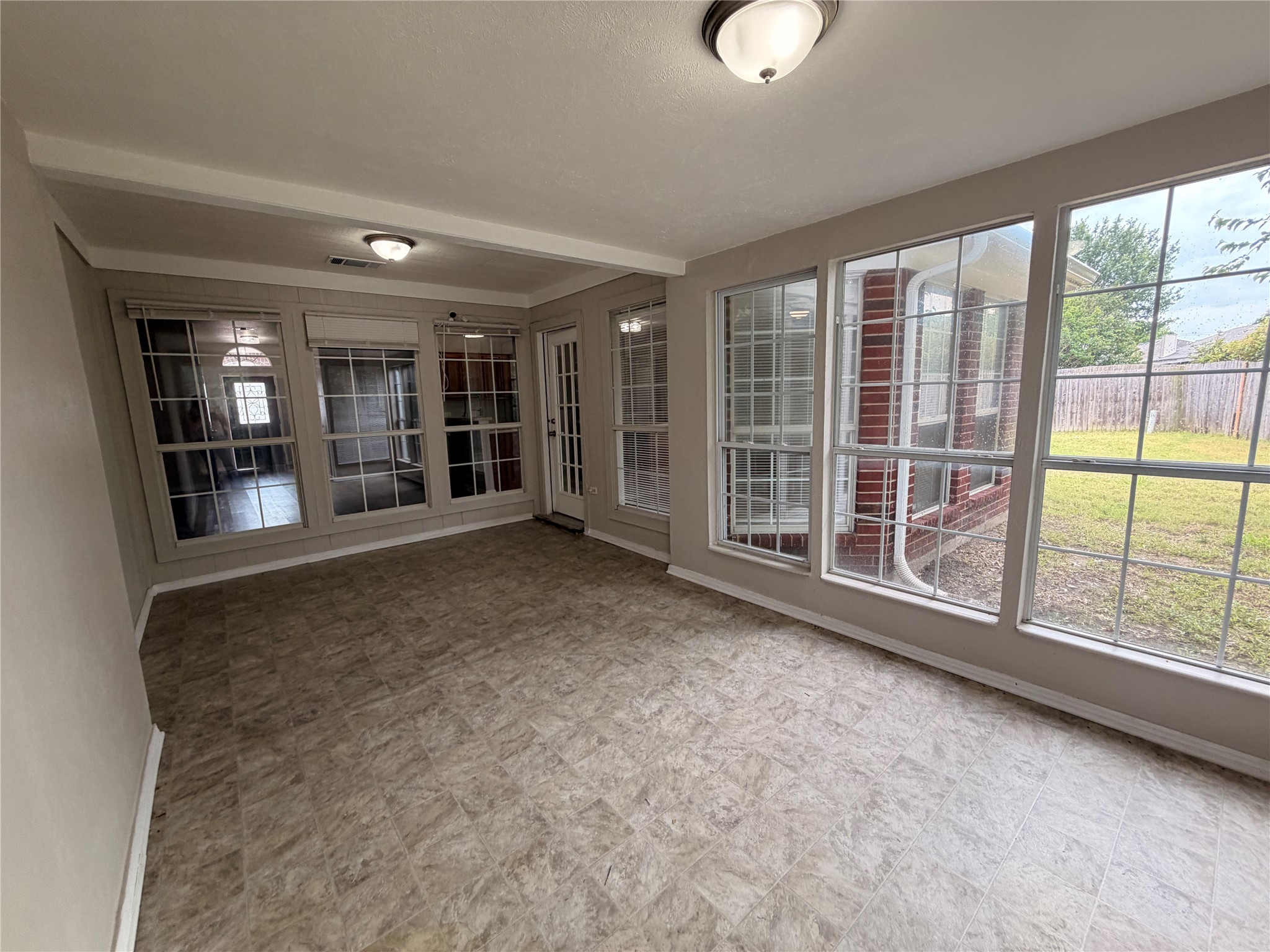 2131 Post Wood Lane Arlington TX 76018