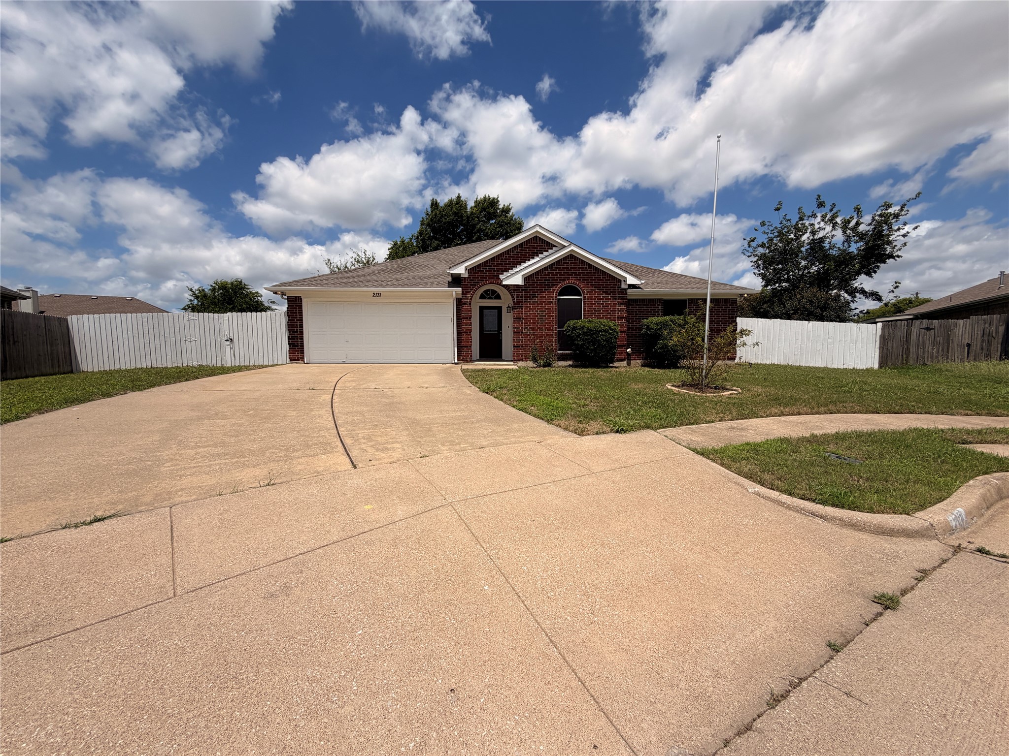 2131 Post Wood Lane Arlington TX 76018