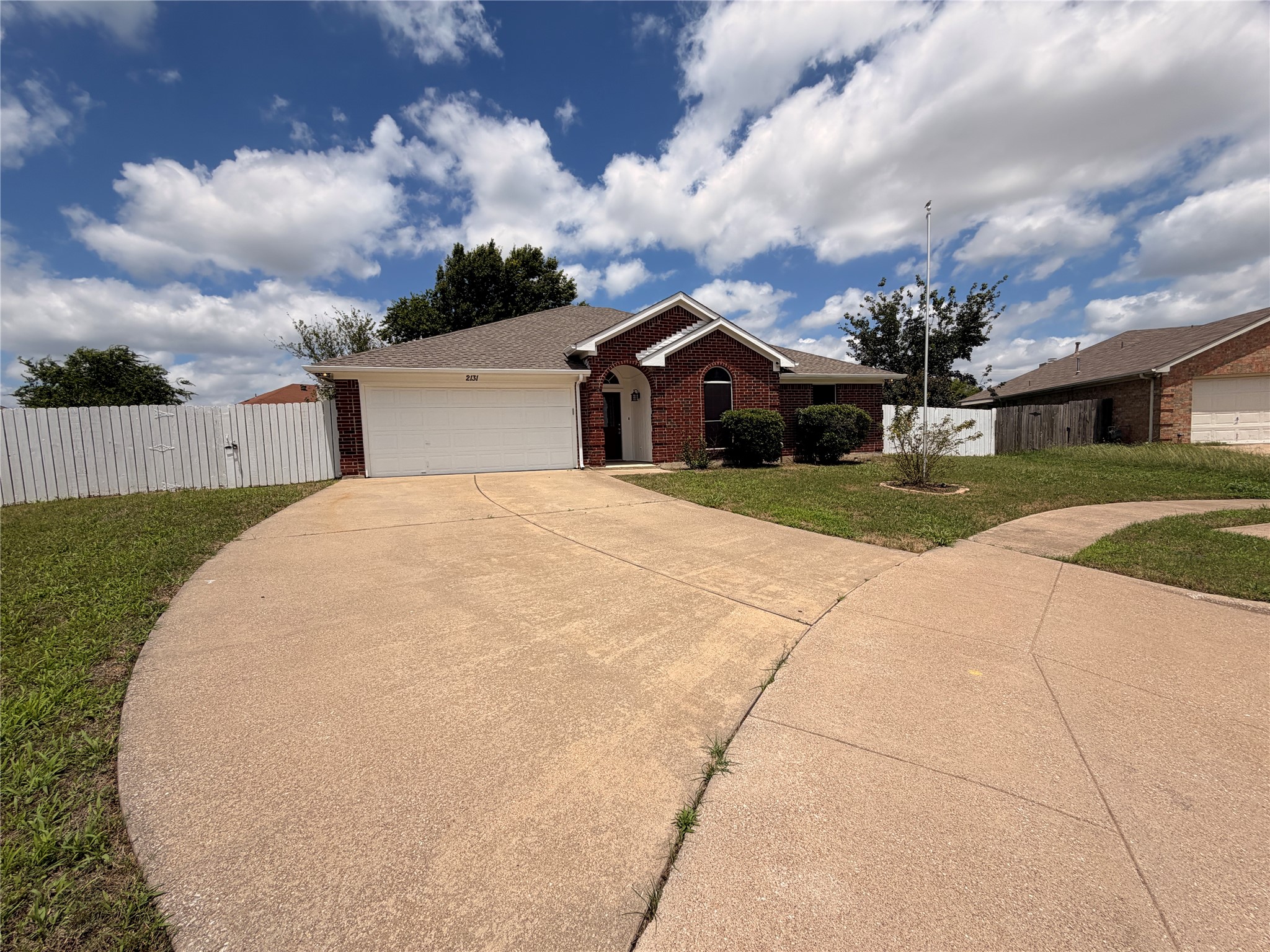 2131 Post Wood Lane Arlington TX 76018