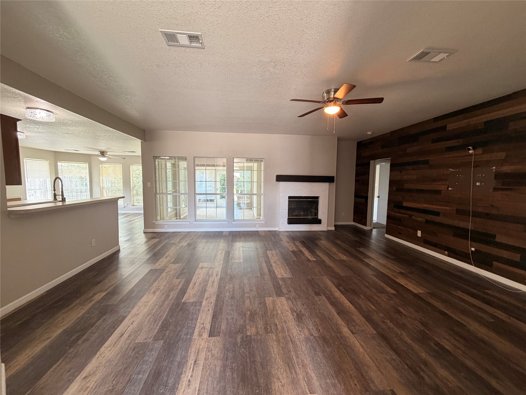 2131 Post Wood Lane Arlington TX 76018