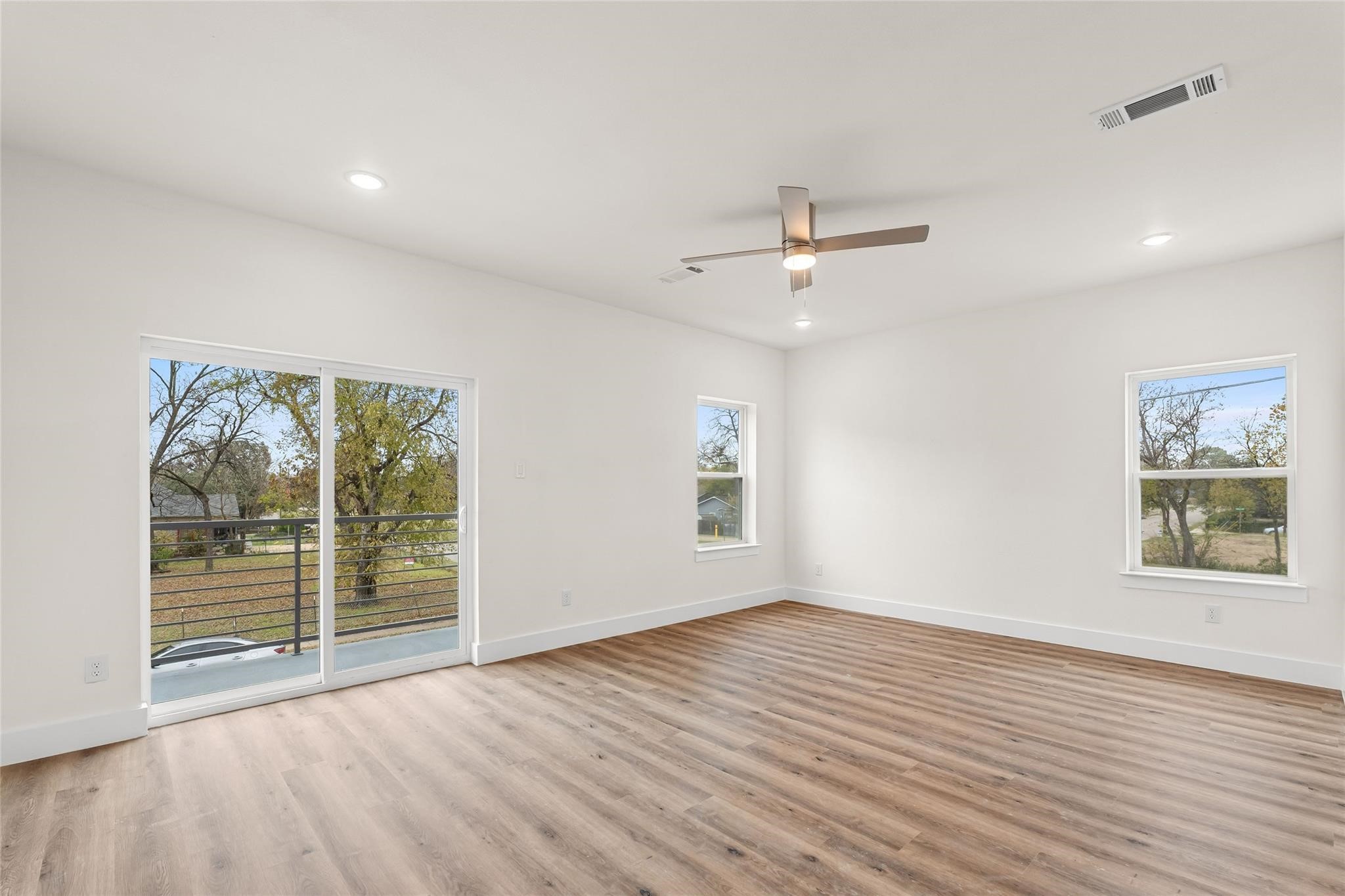402 S Henderson Avenue Dallas TX 75223