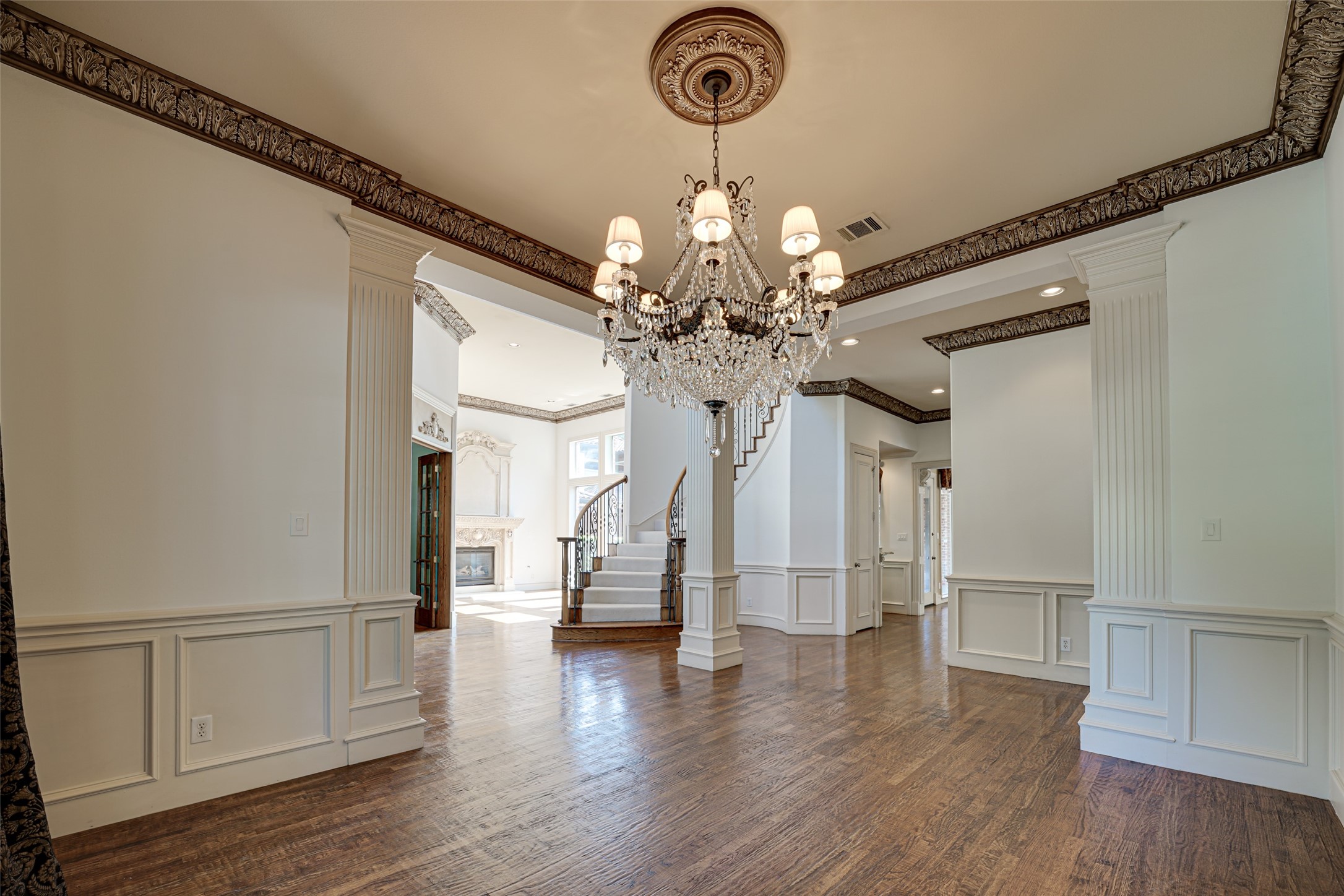 5004 Castle Creek Court Plano TX 75093