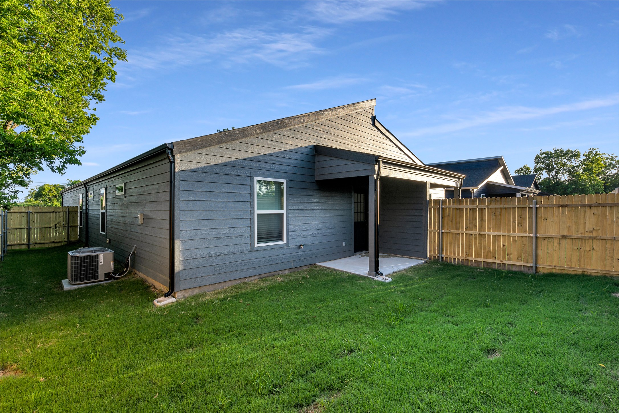 2212 Church Street Greenville TX 75401