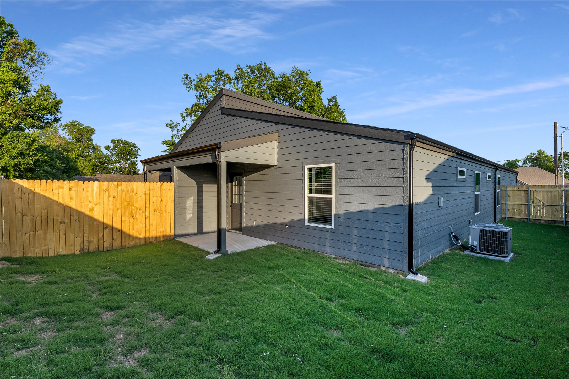 2212 Church Street Greenville TX 75401