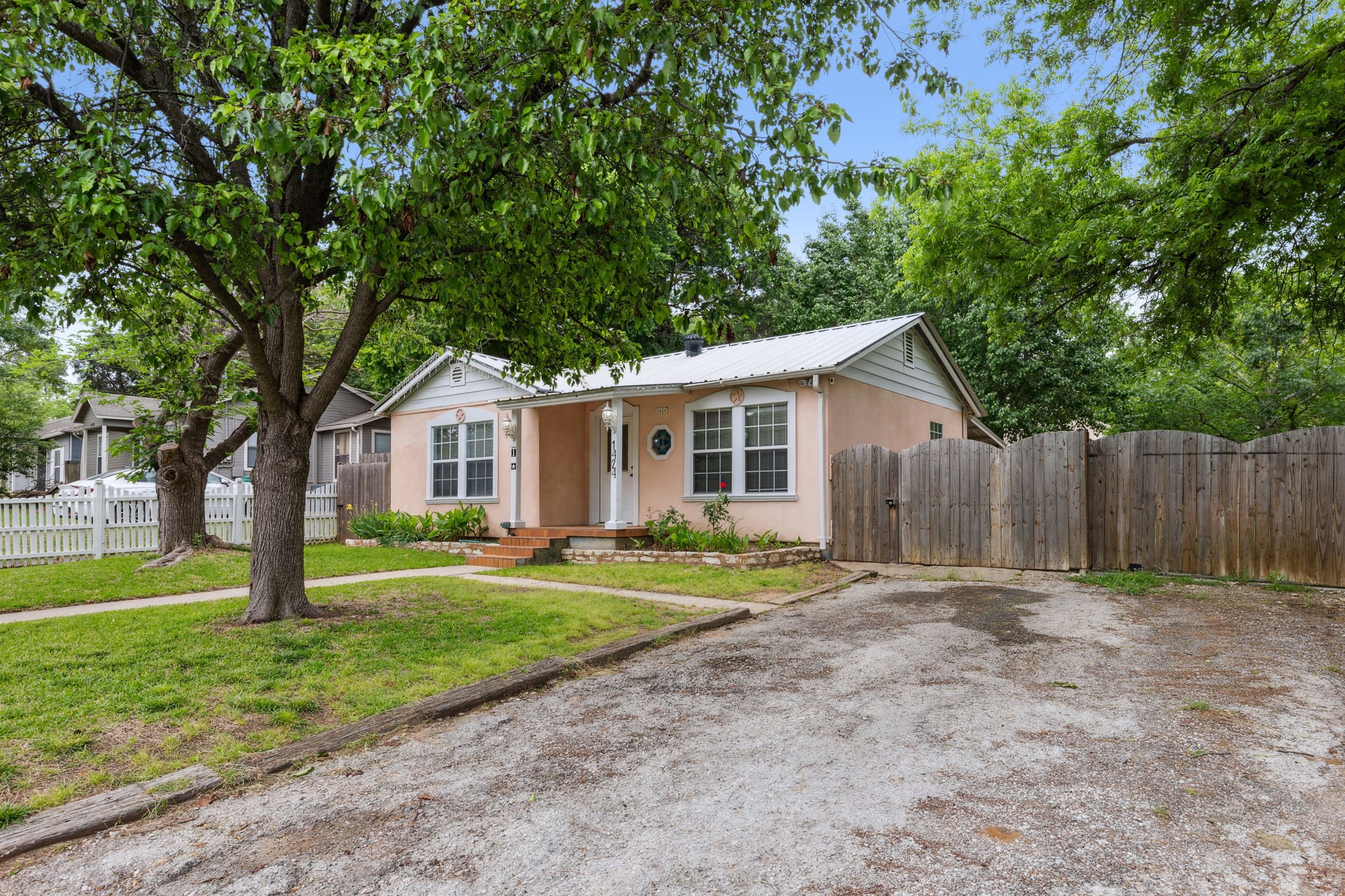 1424 Knight Street Denton TX 76205