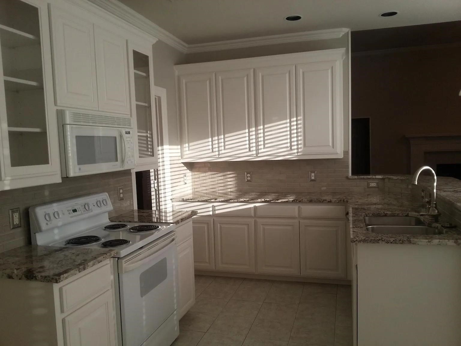 908 Sunningdale Richardson TX 75081