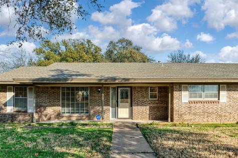 1605 Arrowhead Pantego TX 76013