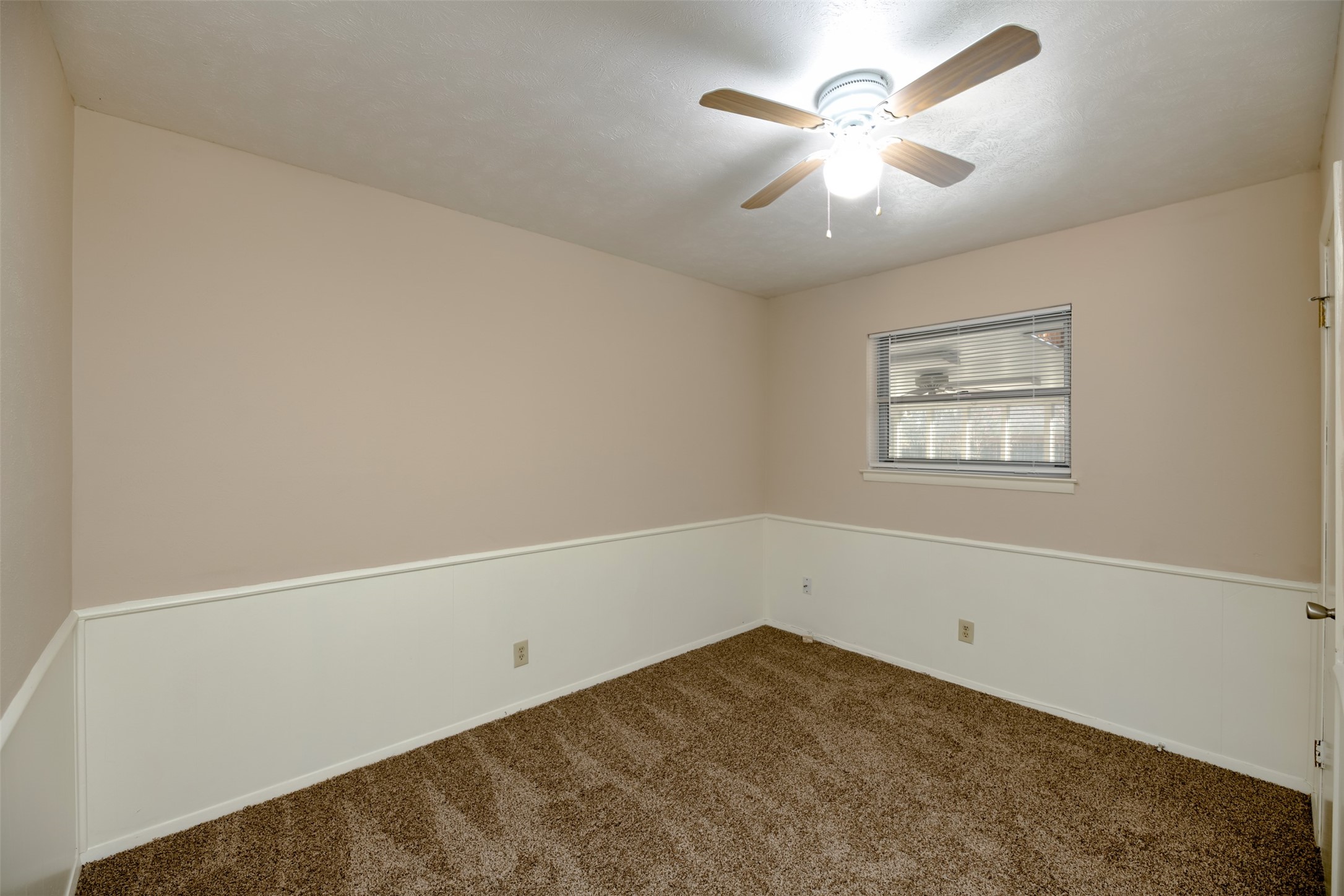 1605 Arrowhead Pantego TX 76013