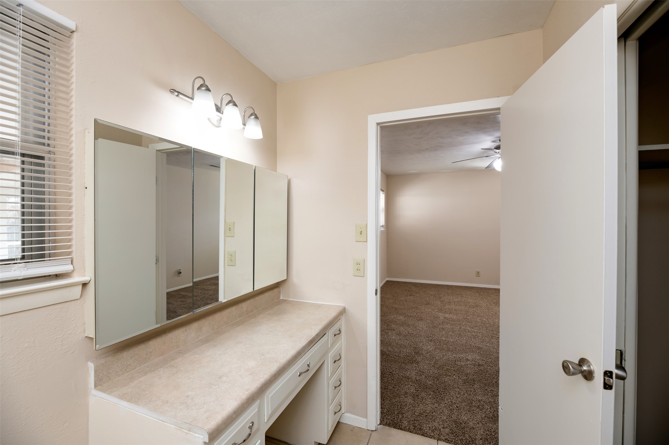 1605 Arrowhead Pantego TX 76013