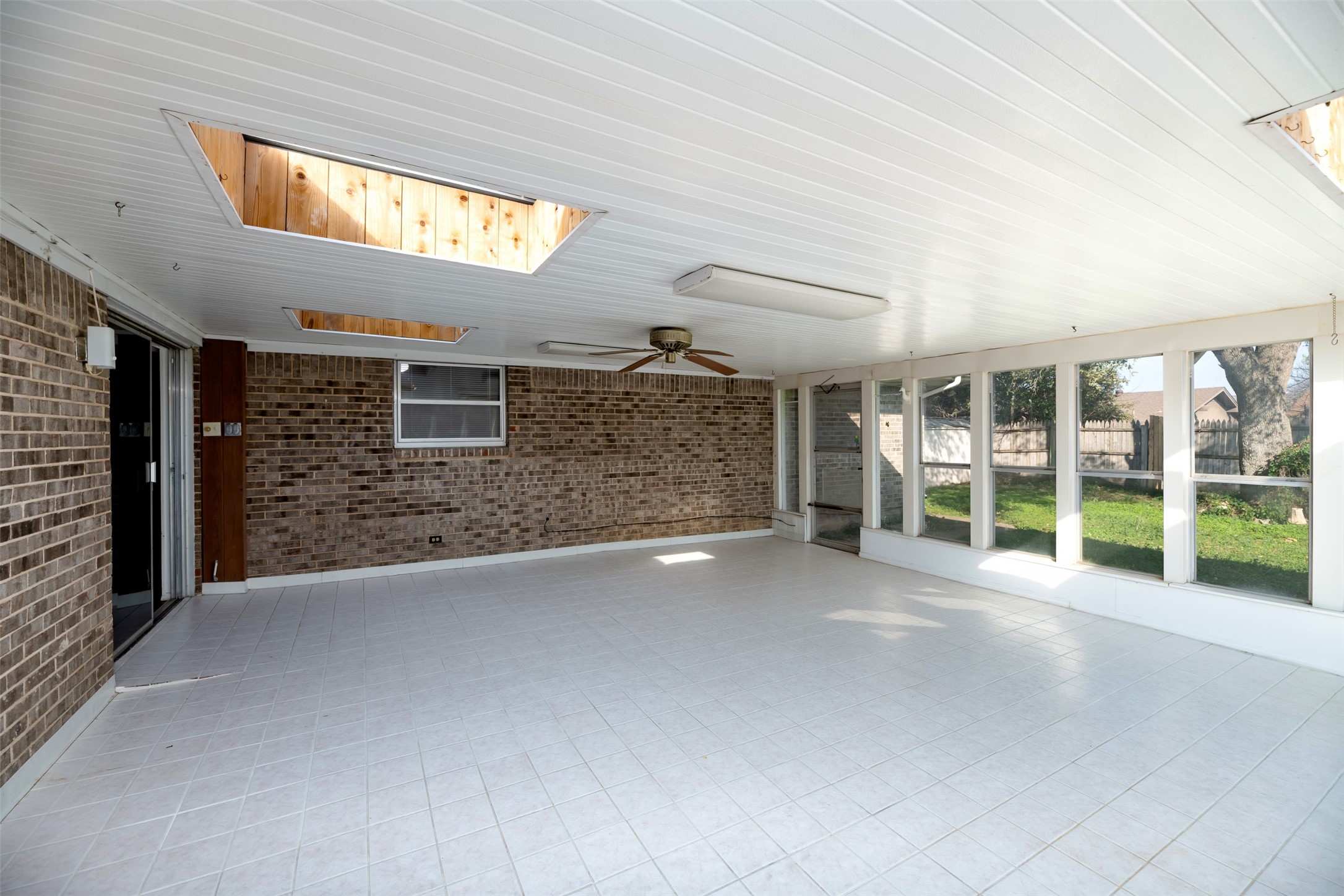 1605 Arrowhead Pantego TX 76013