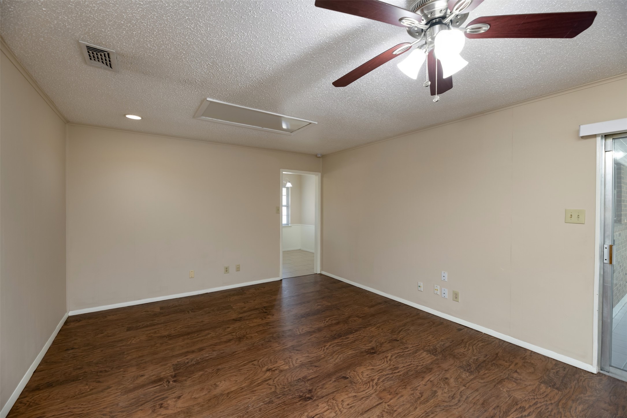 1605 Arrowhead Pantego TX 76013