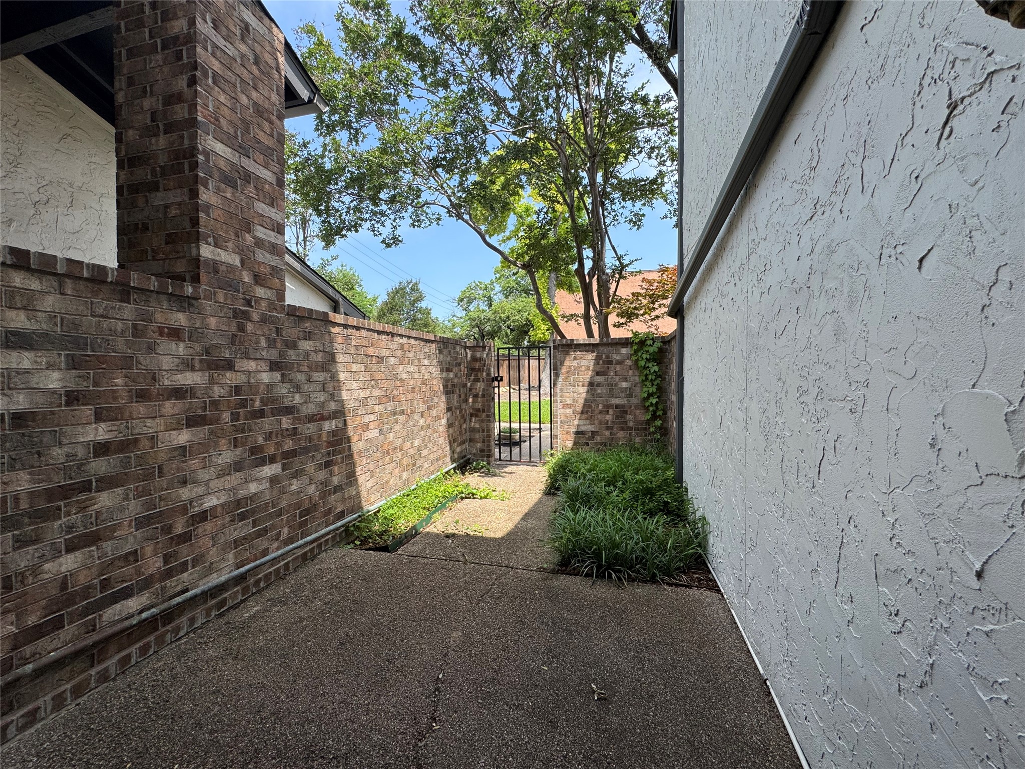 9106 Emberglow Lane Dallas TX 75243