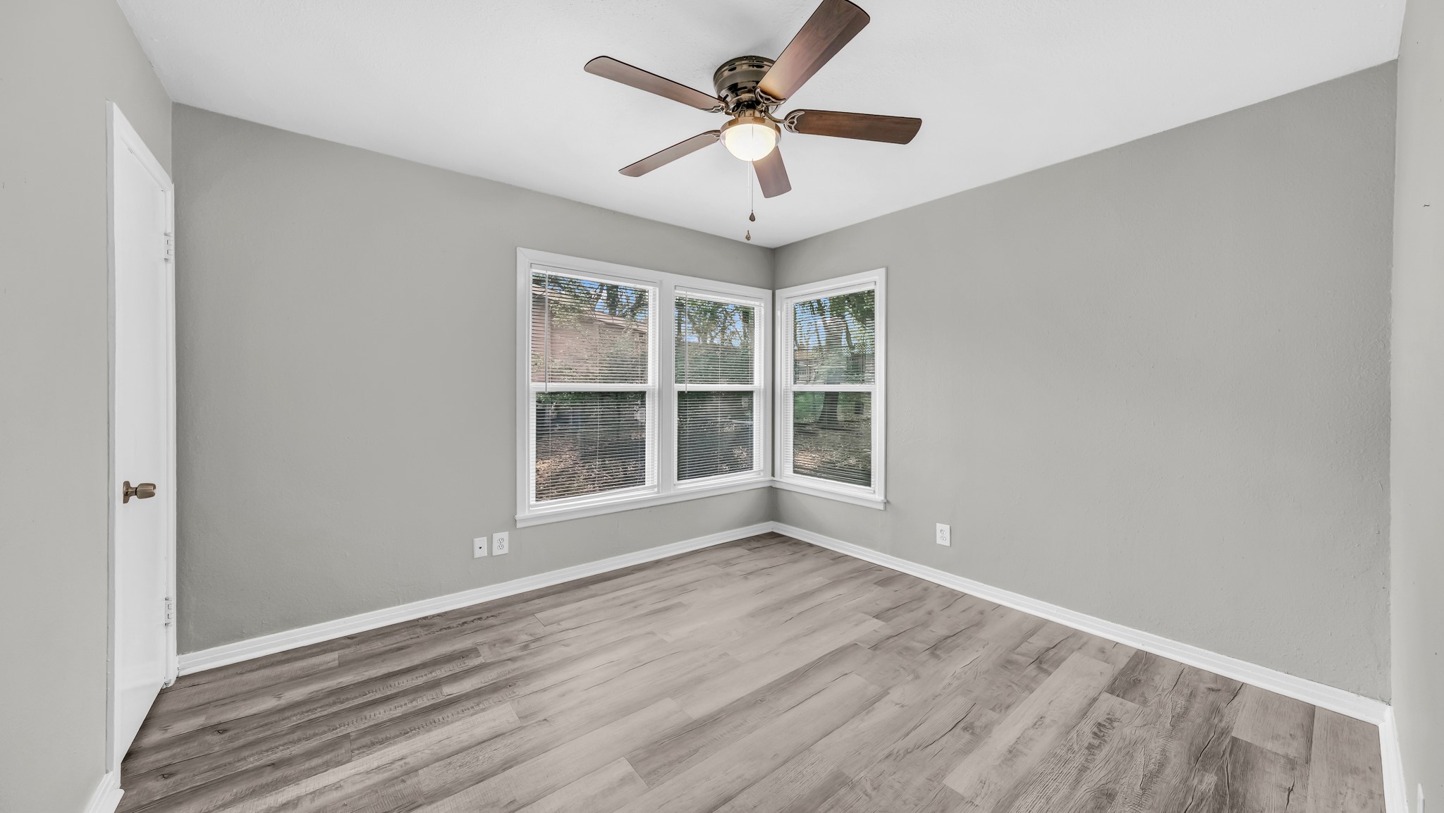 1220 S Lamar Street Weatherford TX 76086