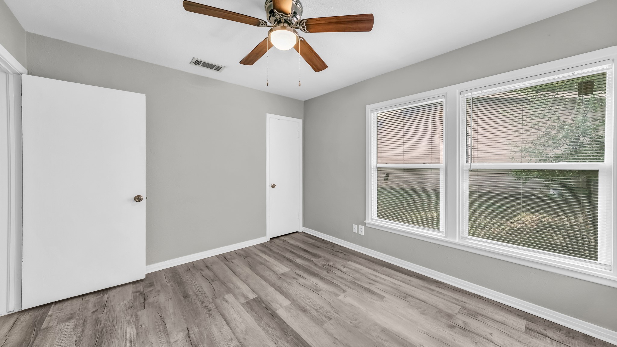 1220 S Lamar Street Weatherford TX 76086