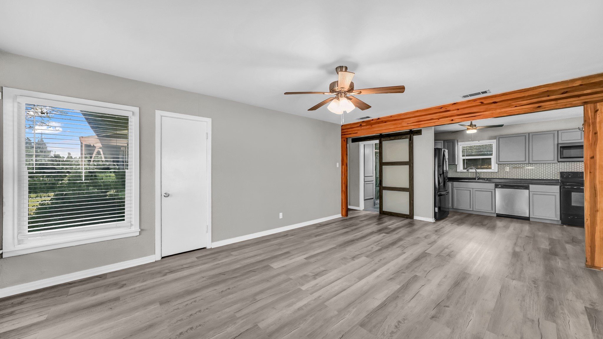 1220 S Lamar Street Weatherford TX 76086