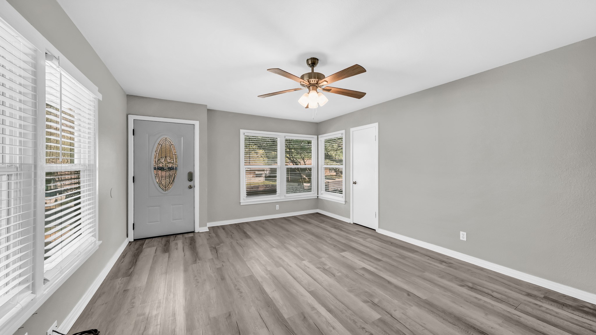 1220 S Lamar Street Weatherford TX 76086