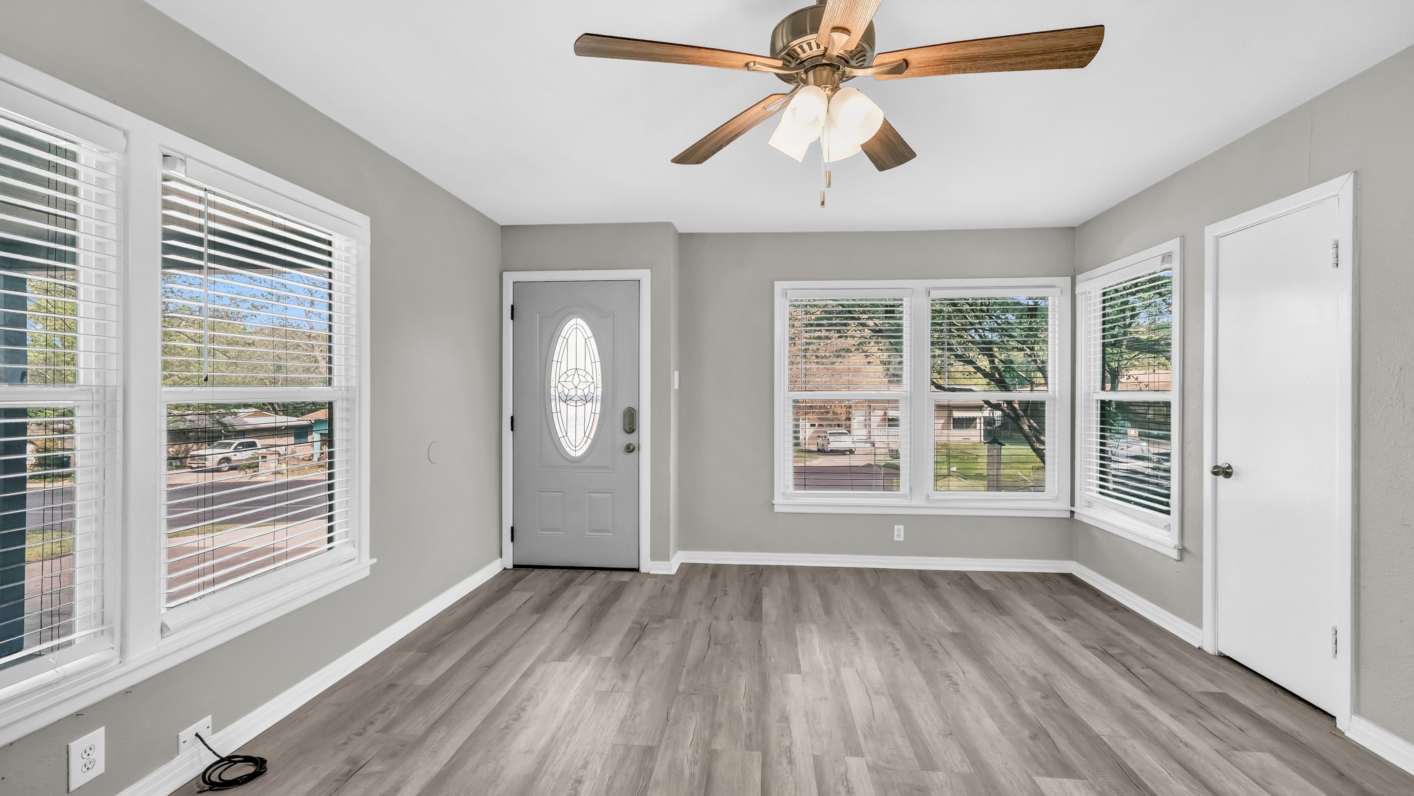 1220 S Lamar Street Weatherford TX 76086