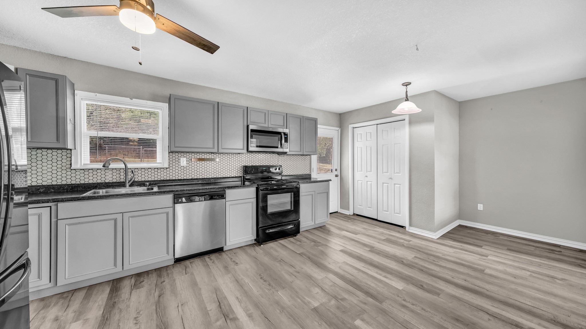 1220 S Lamar Street Weatherford TX 76086
