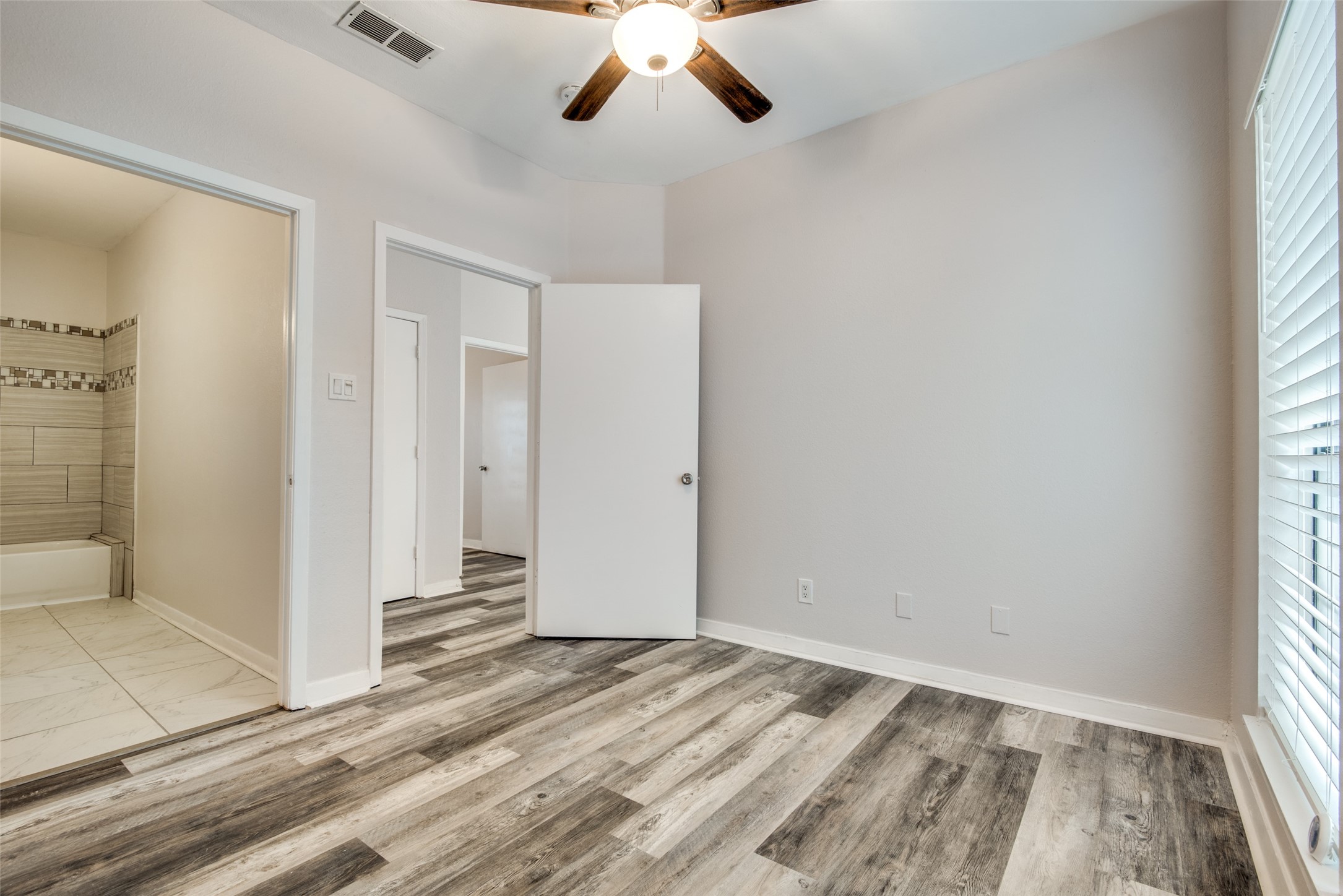 2815 Reagan Street Dallas TX 75219