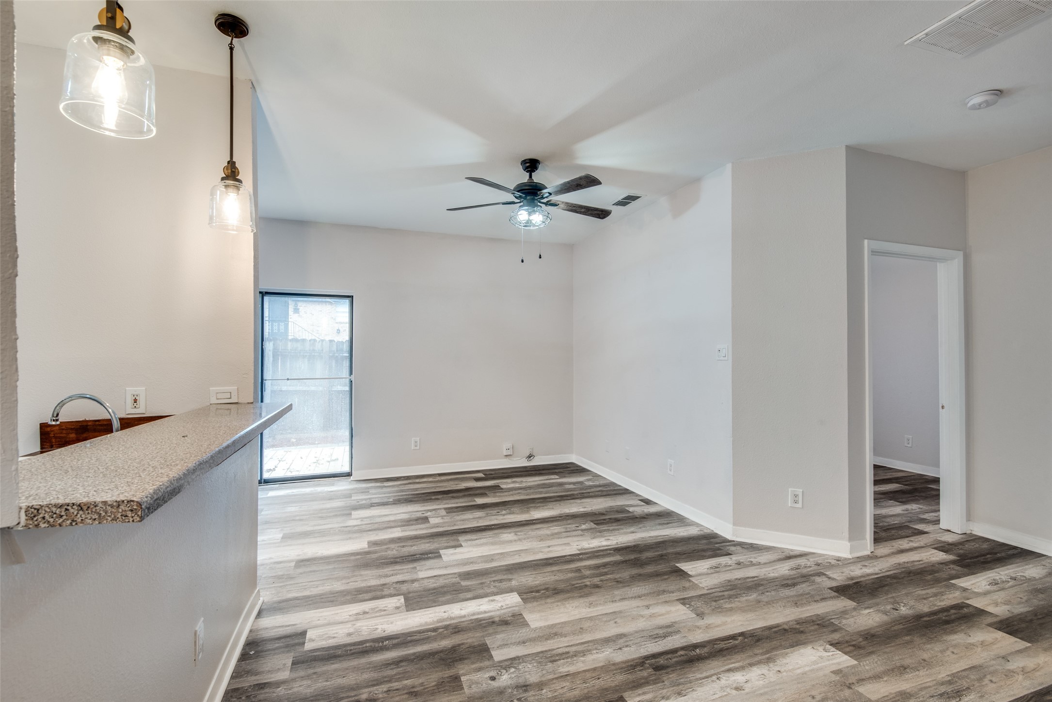 2815 Reagan Street Dallas TX 75219