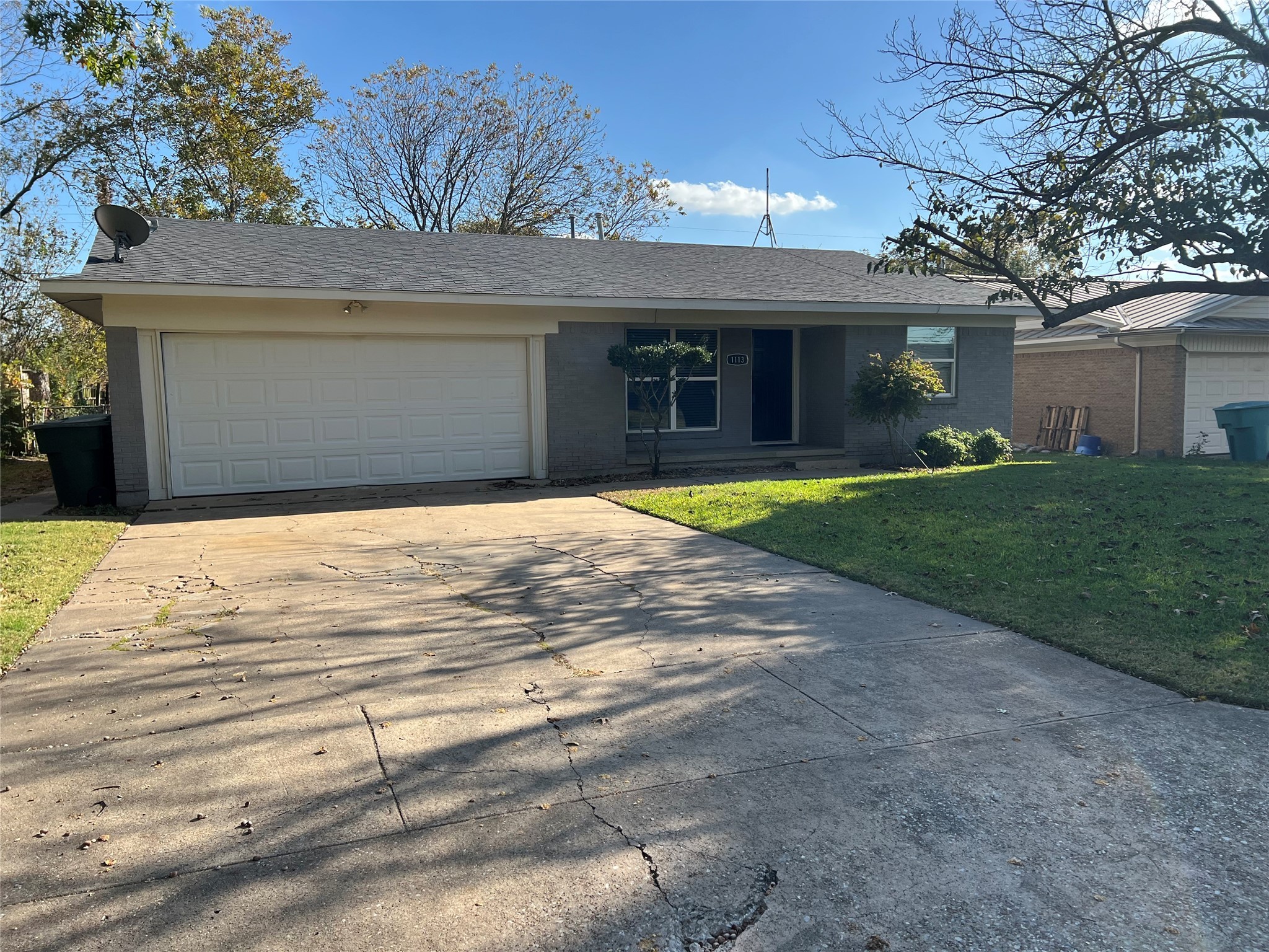 1113 S Idlewild Drive Sherman TX 75090