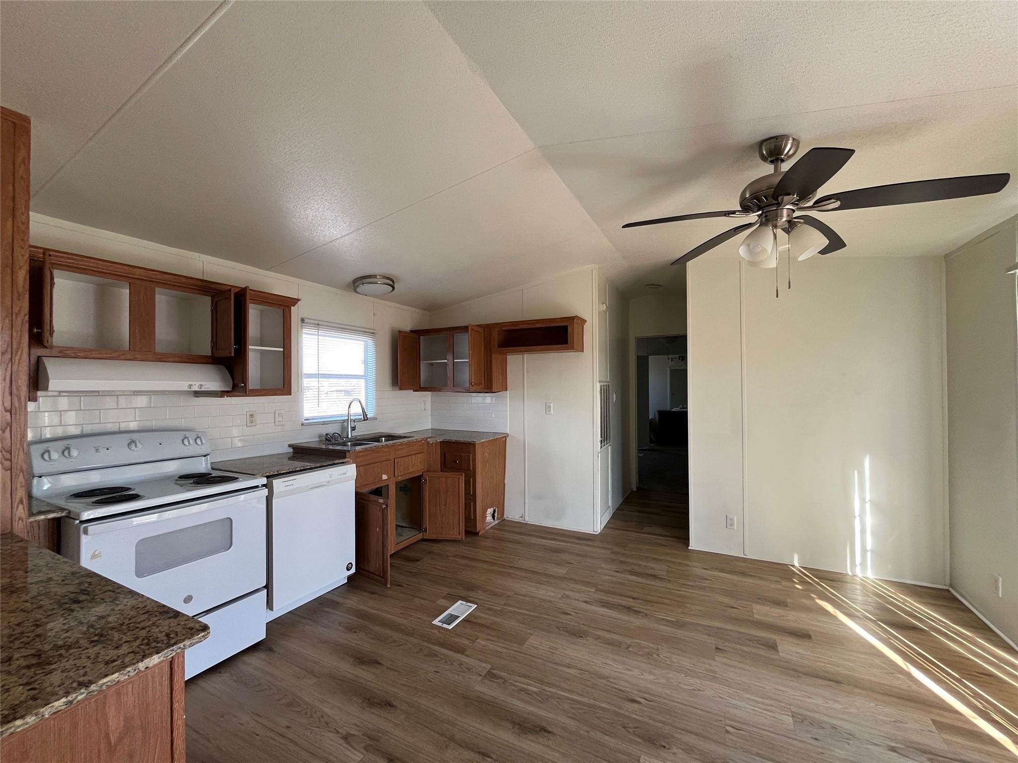 8514 County Road 623 Blue Ridge TX 75424