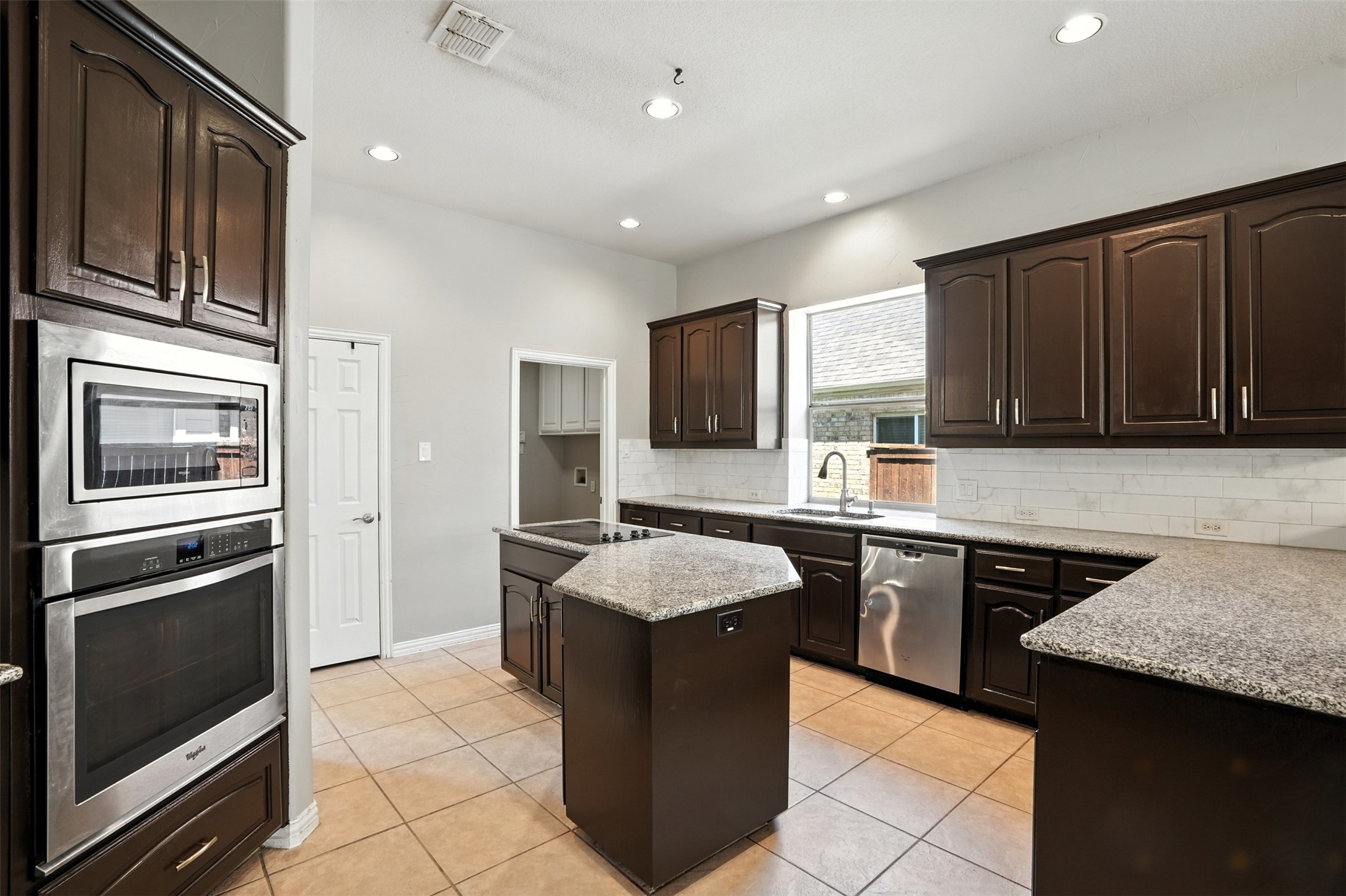 8220 Holliday Road Lantana TX 76226