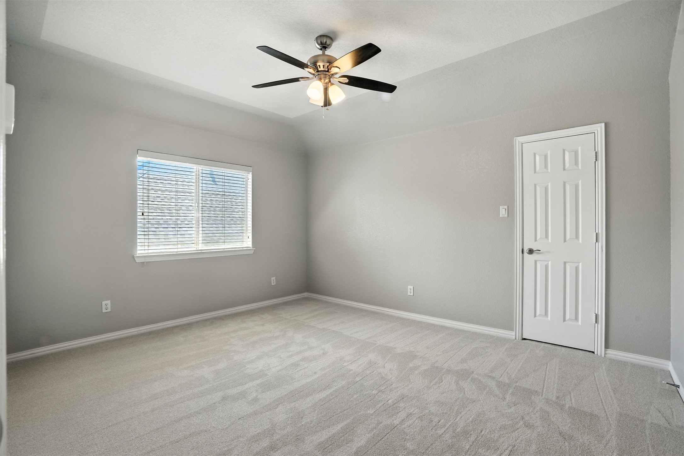 8220 Holliday Road Lantana TX 76226