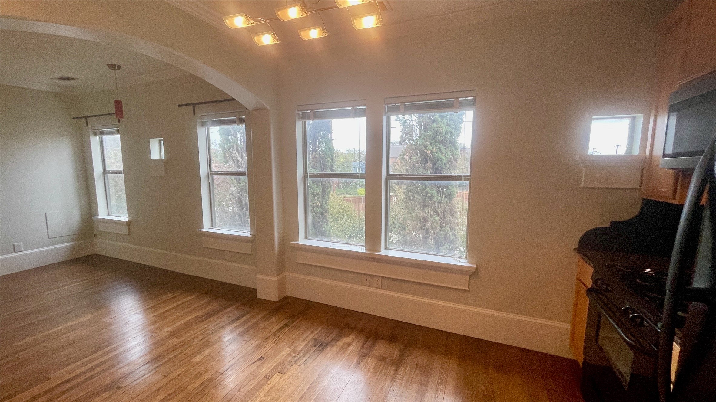 5347 Lewis Street Dallas TX 75206
