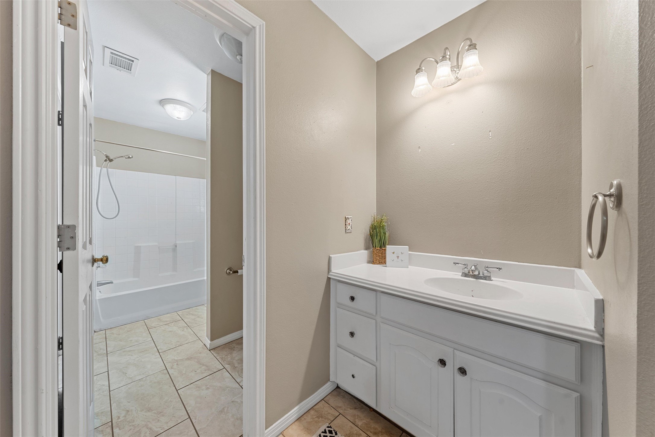 8617 Jonquil Waco TX 76708