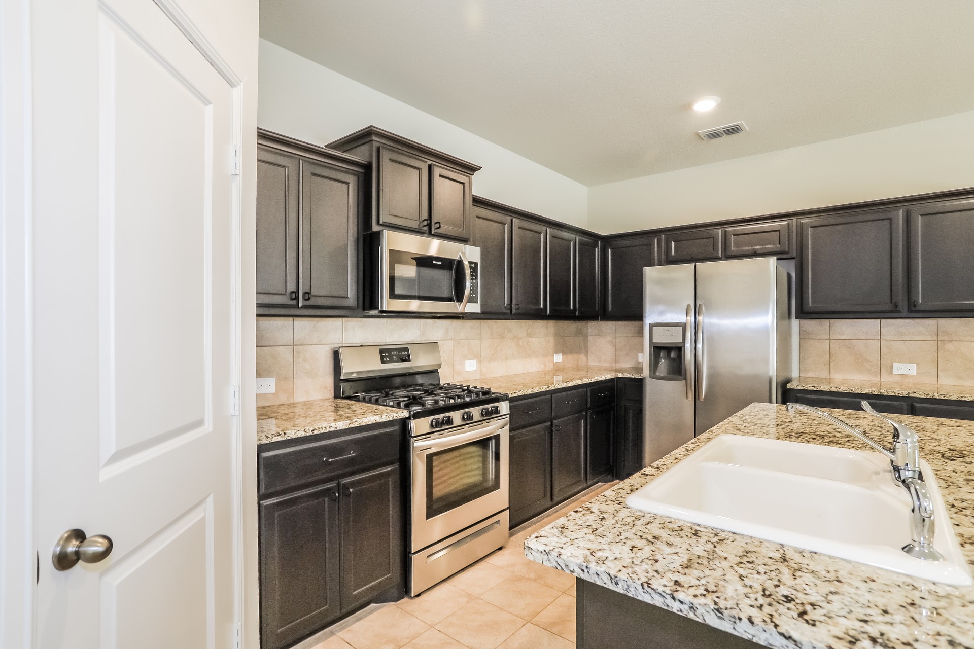 2205 Sadlers Creek Lane Fort Worth TX 76108