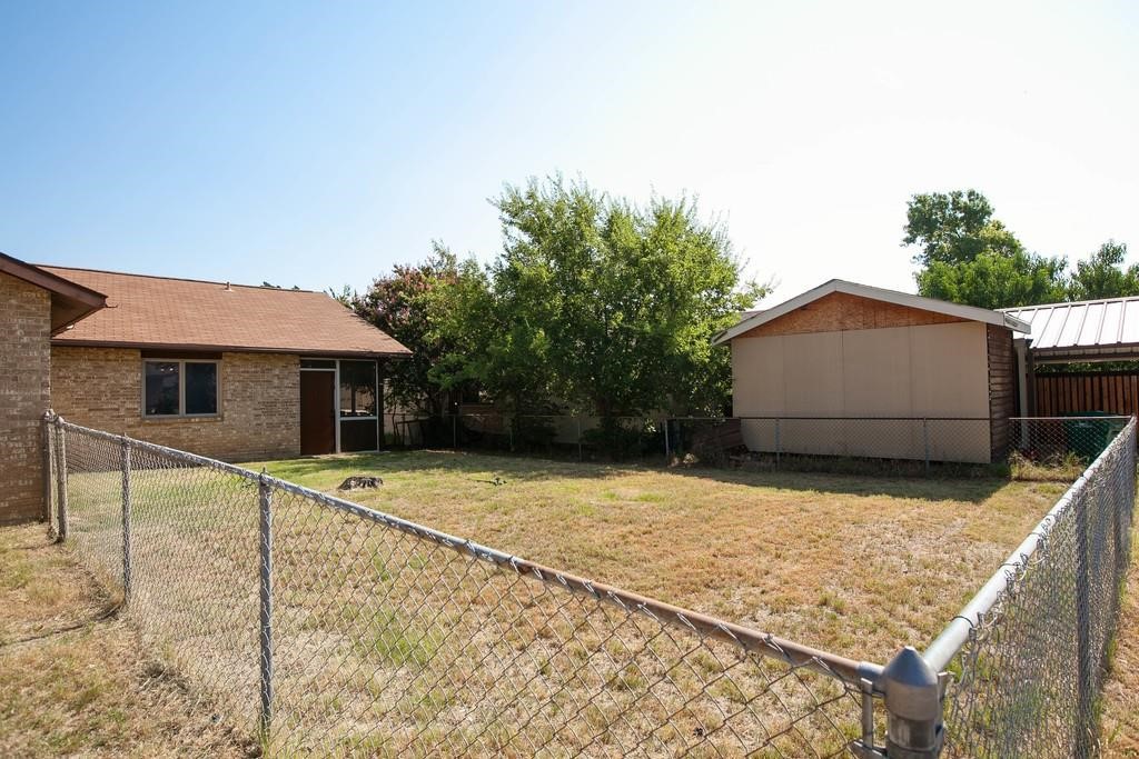 1320 Cherry Hill Lane Lewisville TX 75067