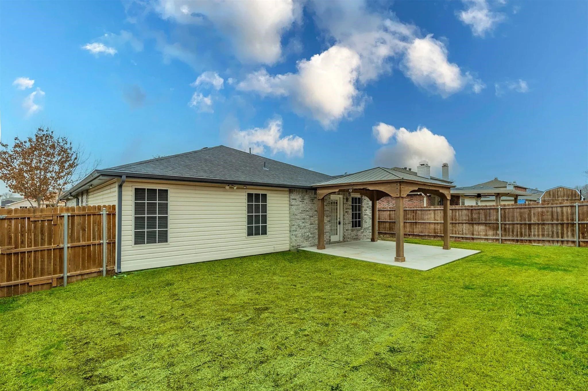 2912 Santa Sabina Grand Prairie TX 75052