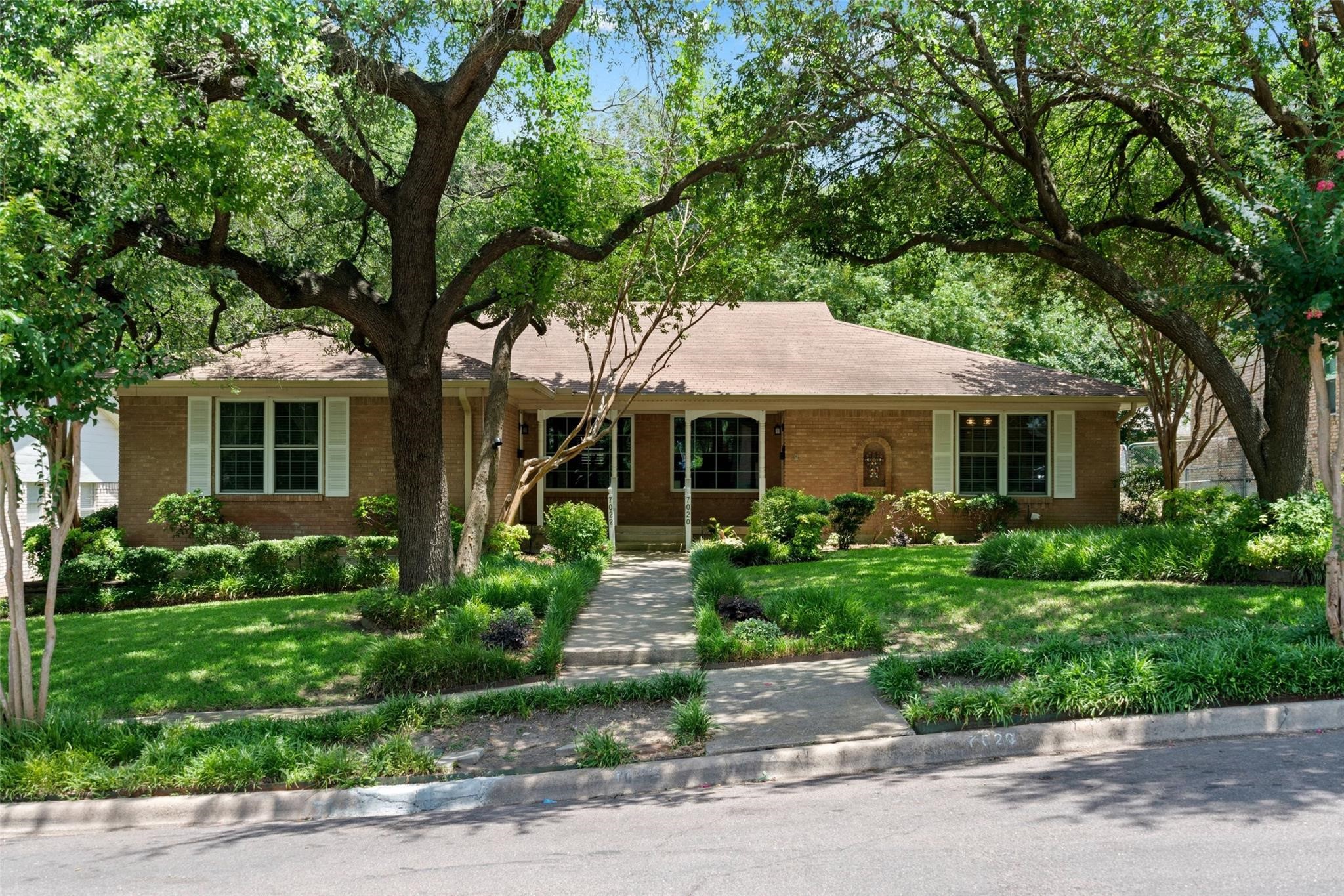 7022 Kingsbury Drive Dallas TX 75231