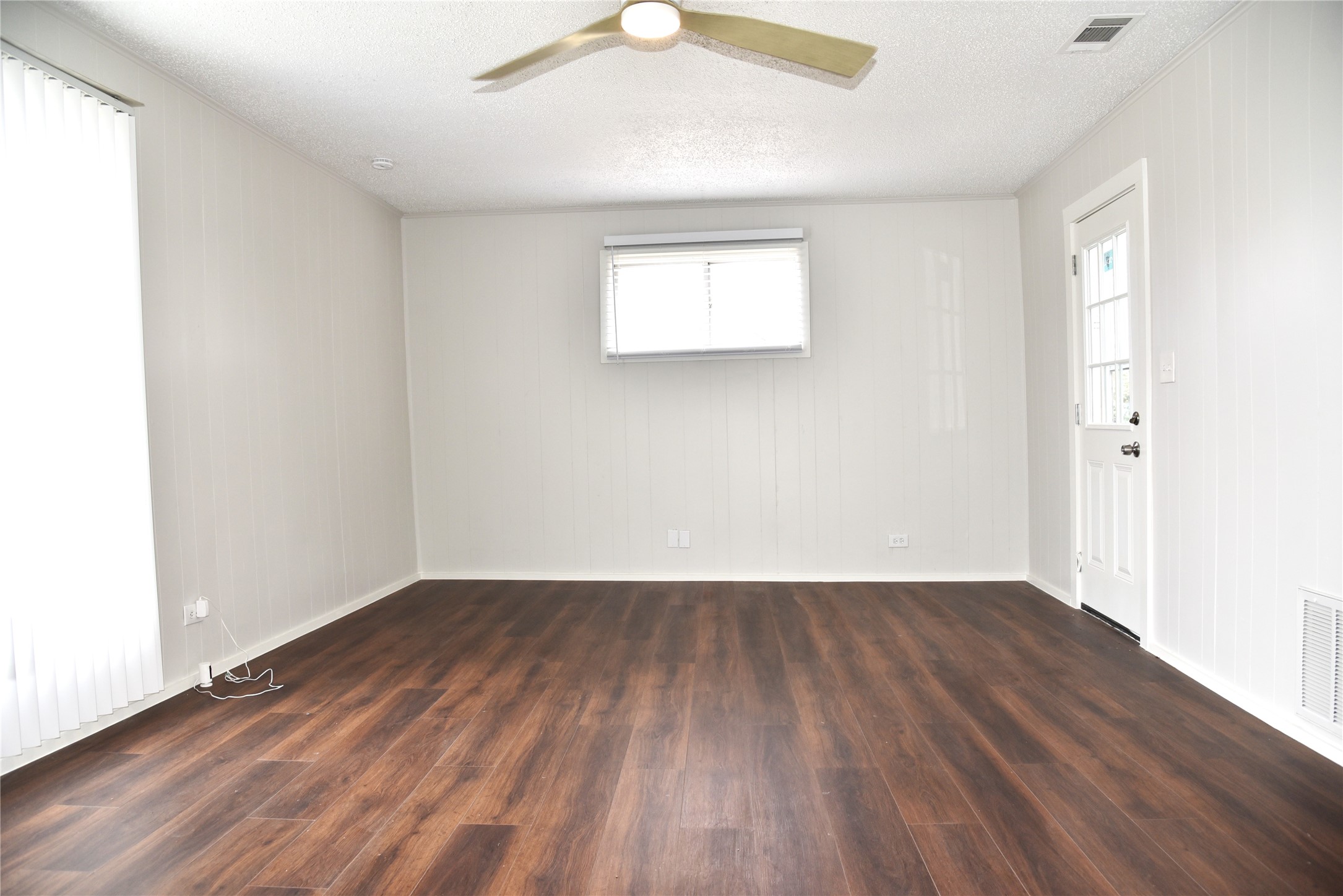 900 W Chestnut Street Denison TX 75020