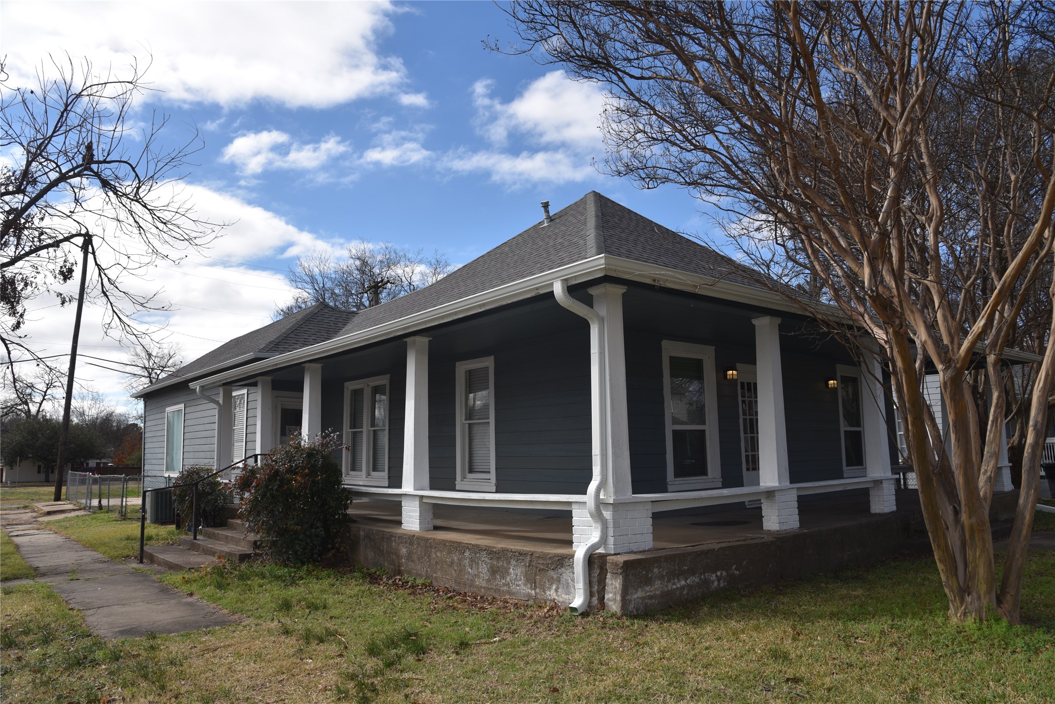 900 W Chestnut Street Denison TX 75020