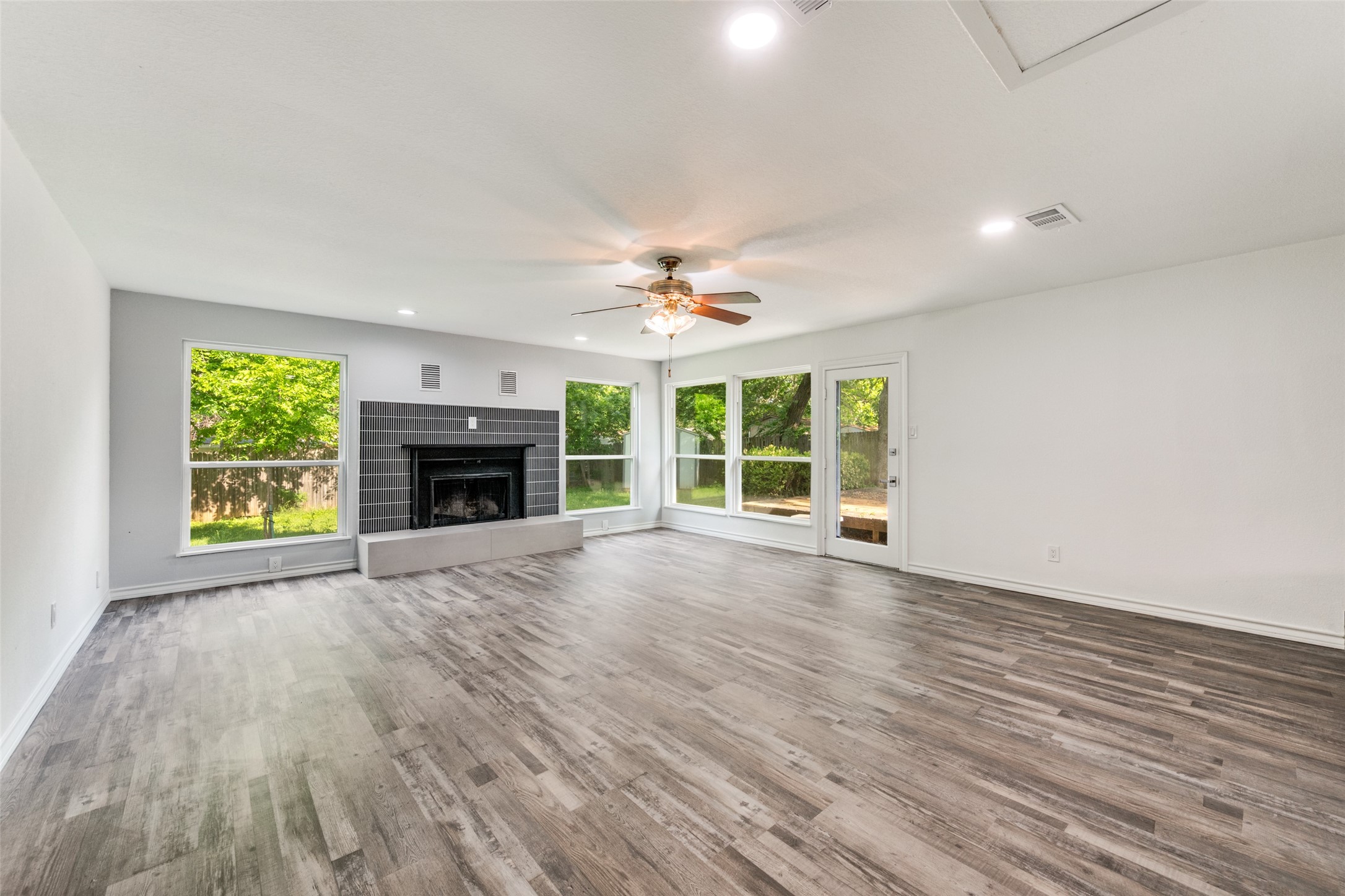 2513 Janice Lane Fort Worth TX 76112