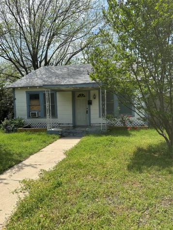 1130 Lewis Bellmead TX 76705