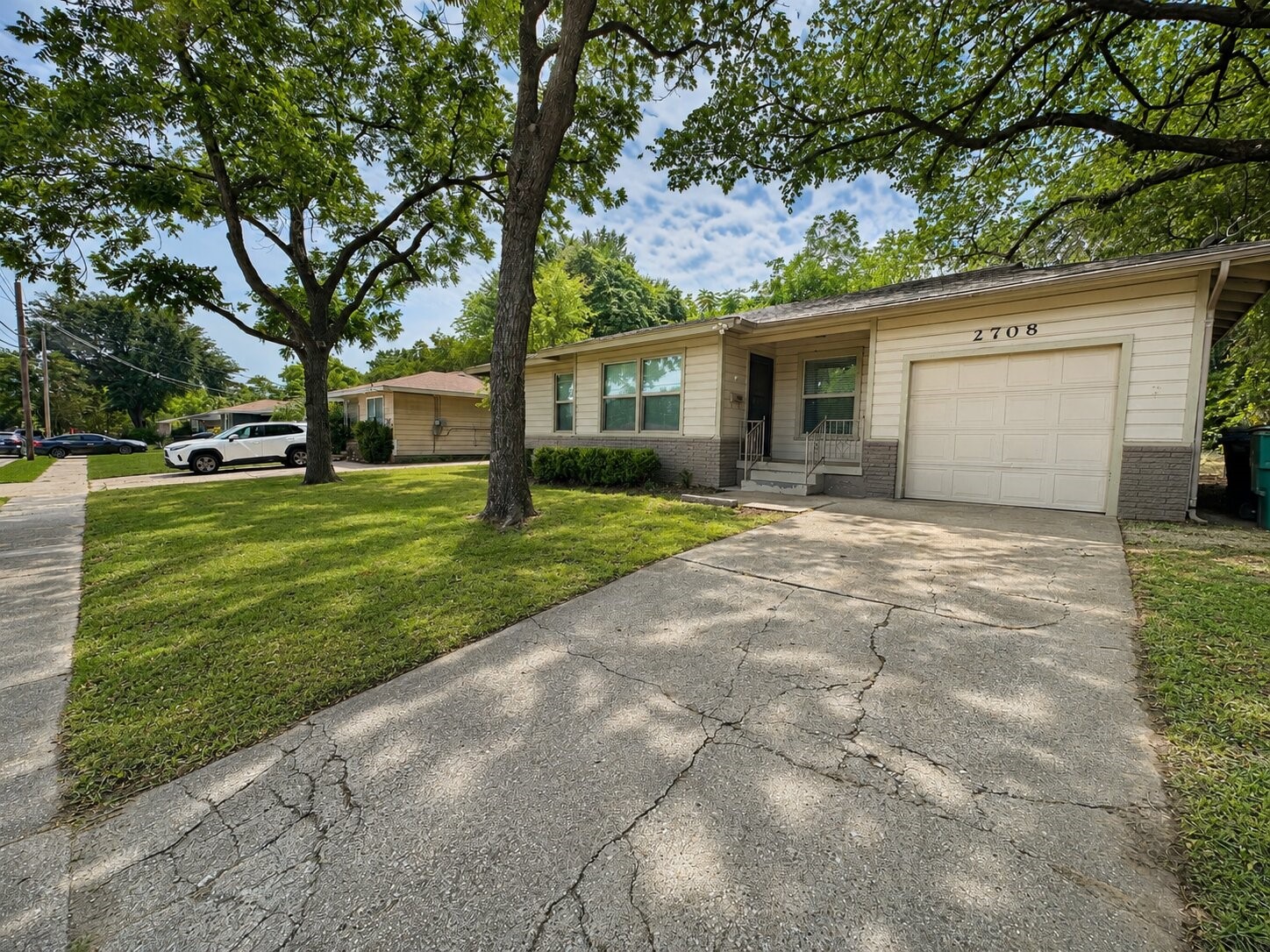 2708 Hunter Street Fort Worth TX 76112