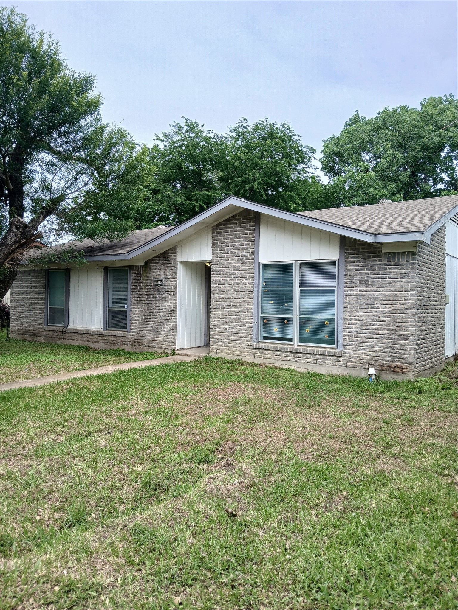 12109 Bishop Drive Balch Springs TX 75180