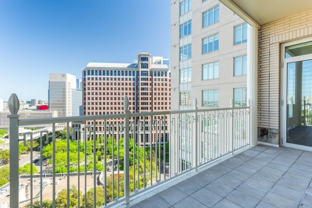2525 N Pearl Street Dallas TX 75201