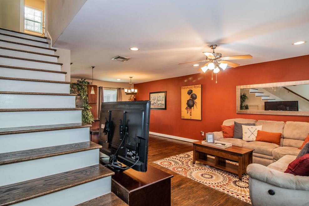 2824 Minert Street Dallas TX 75219