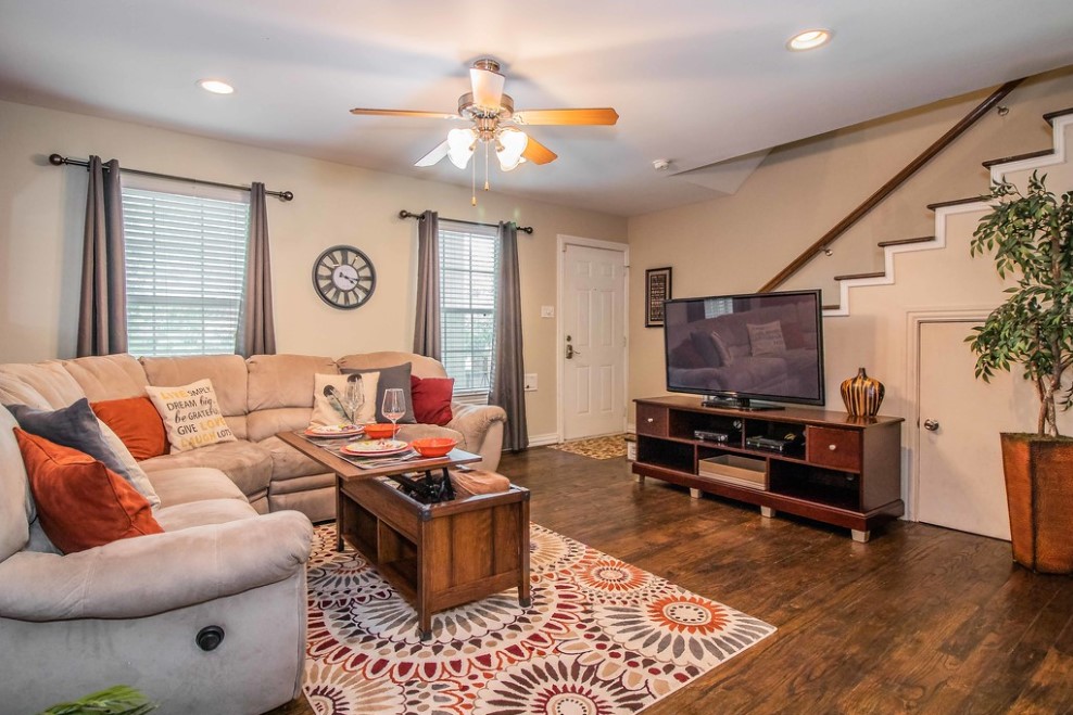 2824 Minert Street Dallas TX 75219