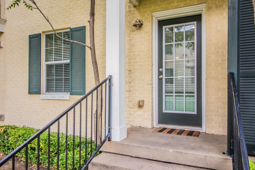 2824 Minert Street Dallas TX 75219