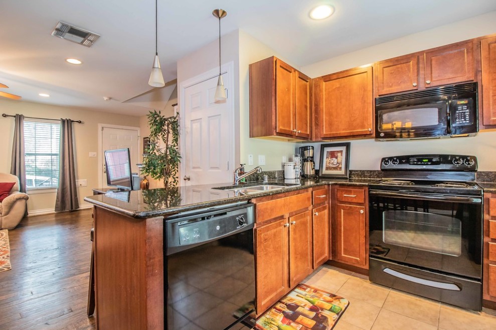 2824 Minert Street Dallas TX 75219