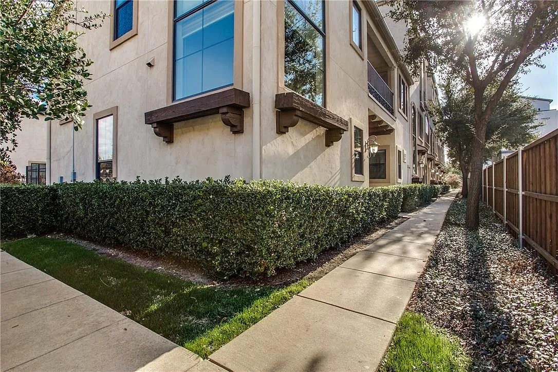 3012 Carmel Street Dallas TX 75204